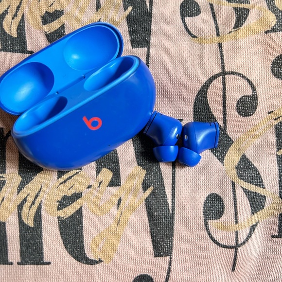 STUDIO BEATS AIRPODS - Picture 3 of 7